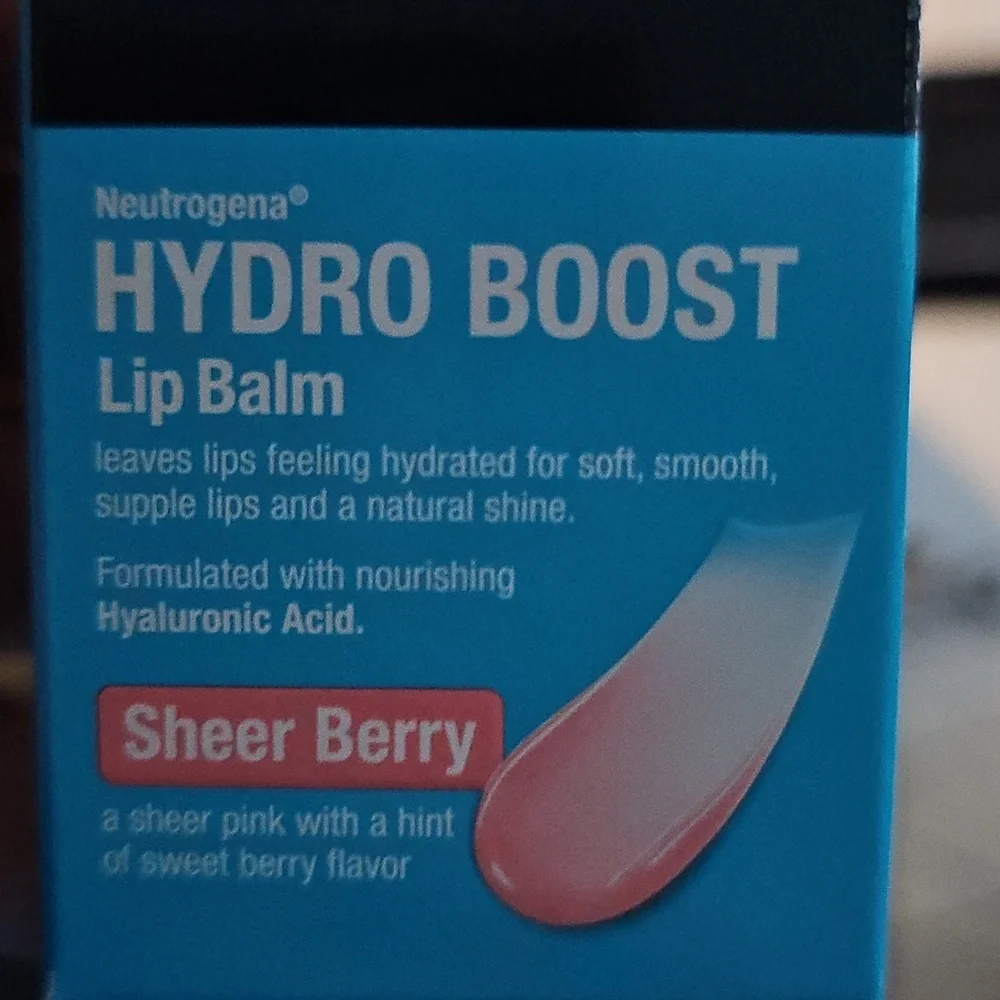 Neutrogena Hydro Boost Lip Balm Sheer Berry - Blue and Pink Packaging
